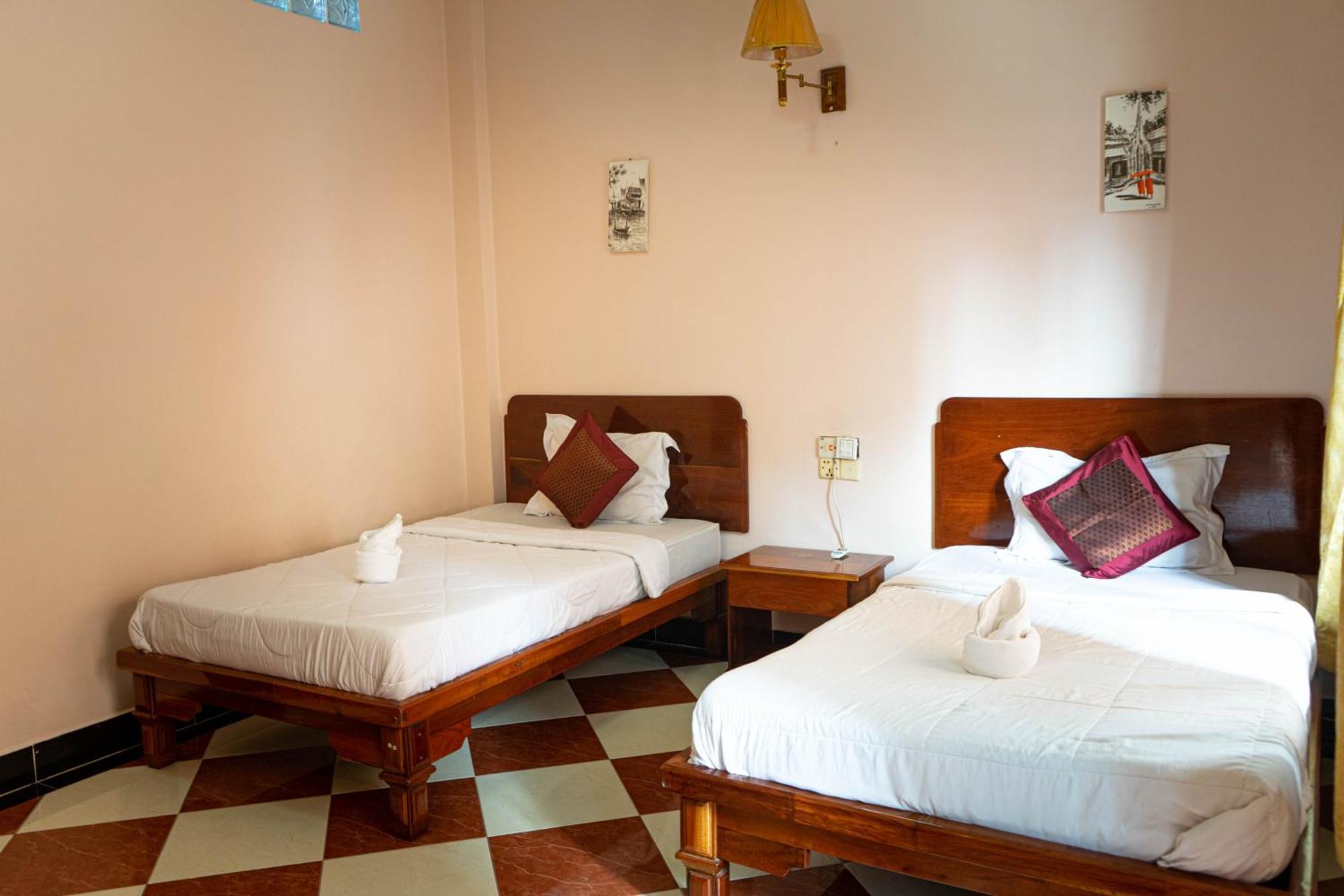 Nawin Palace Guesthouse Phnom Penh Exterior photo