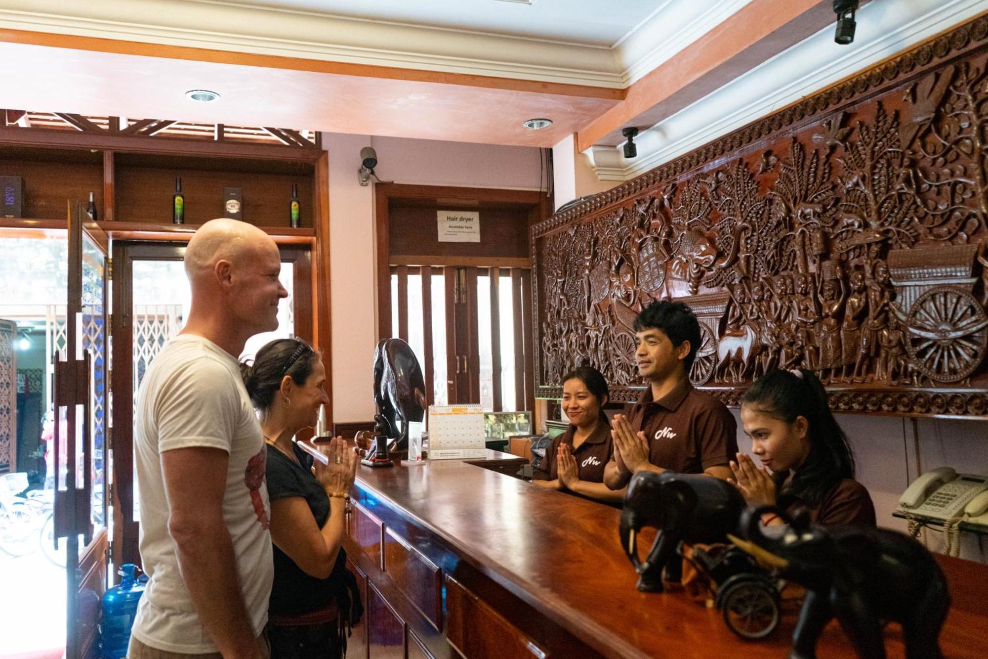 Nawin Palace Guesthouse Phnom Penh Exterior photo